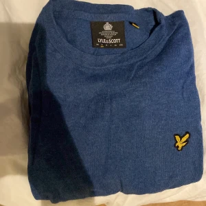 Lyle&scott tröja - Använd ett fåtal gånger  Köpt på MQ Inga fläckar eller fel på tröjan