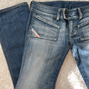 Diesel jeans - Dröm jeans, köpta på plick men tyvärr för små för mig🫶BUD 650:-