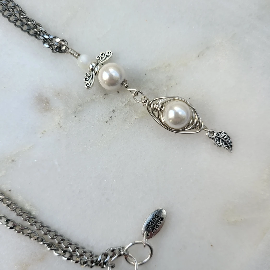 Halsband med ängel och pärlor - 91