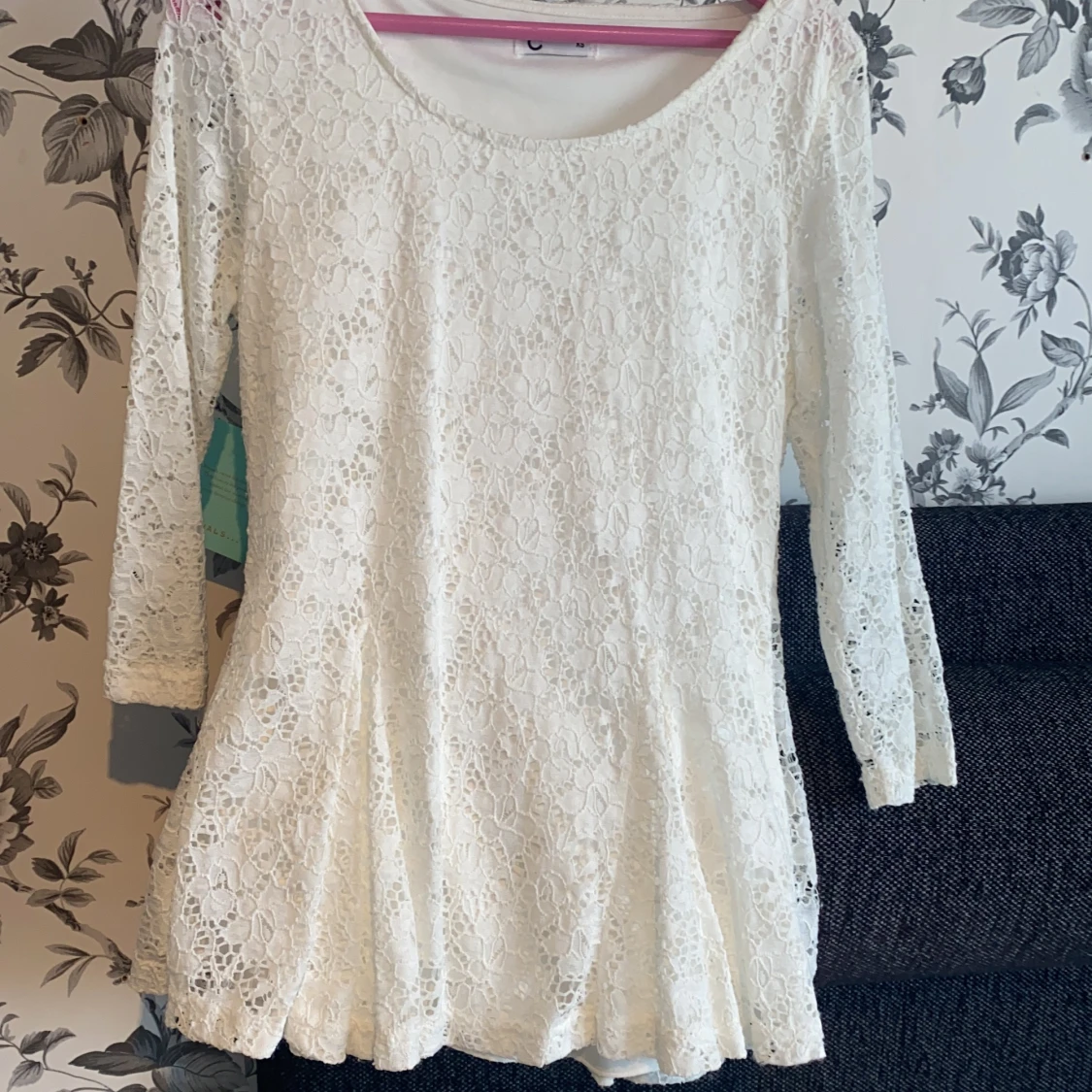 Fin söt vit spetstopp  - 90