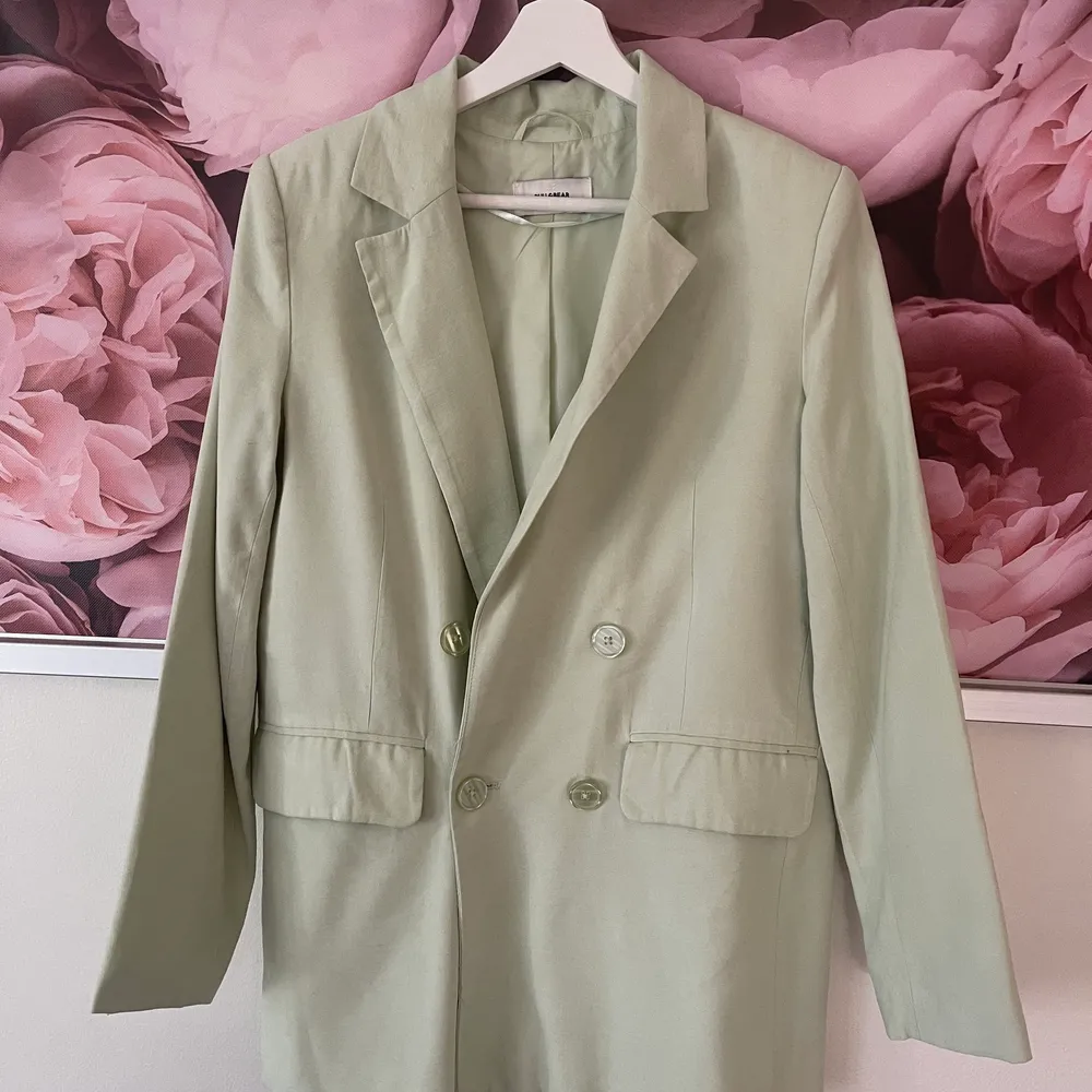 Pale green P&B blazer size M. Kostymer.