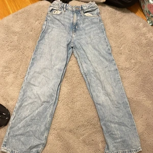 Jeans - Ett par jeans jag knappt andvändt.