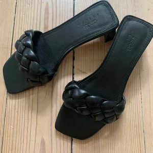 Låga klackar!  - Snygga enkla klackar 