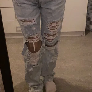 Jeans  - Vill bli av med några av mina klädsplagg jag ej använder längre💕 