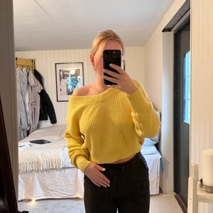 Stickad tröja från ginatricot  - Storlek s 80kr Köparen står för frakten, kan mötas upp i och runt Falun🫶🏻 