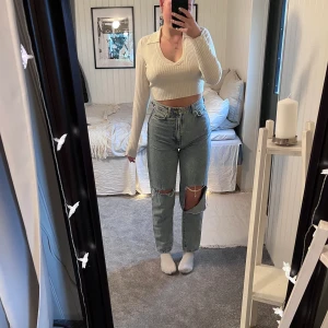 Jeans från H&M  - Storlek 34 100kr Köparen står för frakten, kan mötas upp i och runt Falun🫶🏻