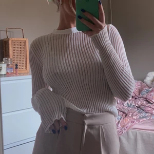 Stickad tröja  - Så fin, får bara inte användning för den, använd 2 ggr ❤️‍🔥