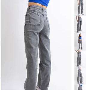 Gråa jeans  - Gråa jeans ifrån madlady, de har en jättebra passform och sitter väldigt bra kring höfterna och låren då materialet är stretchigt. Kontakta mig ifall du vill ha egna bilder. Etiketten finns kvar. 