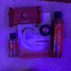 Skönhet - Säljer dom fina sackerna som aldrig blivit andväda tyvärr men hoppas någon annan gör det💗