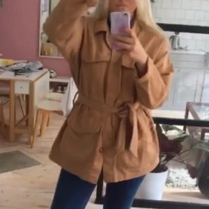 Vårjacka med skärp - Kraftigare tyg, jättefin passform ☀️