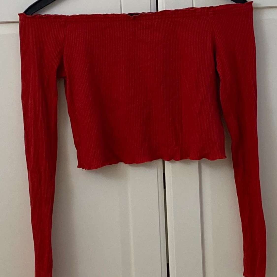 Röd långärmad off shoulder❤️ - 90