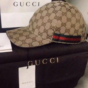 Gucci keps  - Säljer nu min gucci keps helt ny använd 2 gånger mest legat i original kartongen 