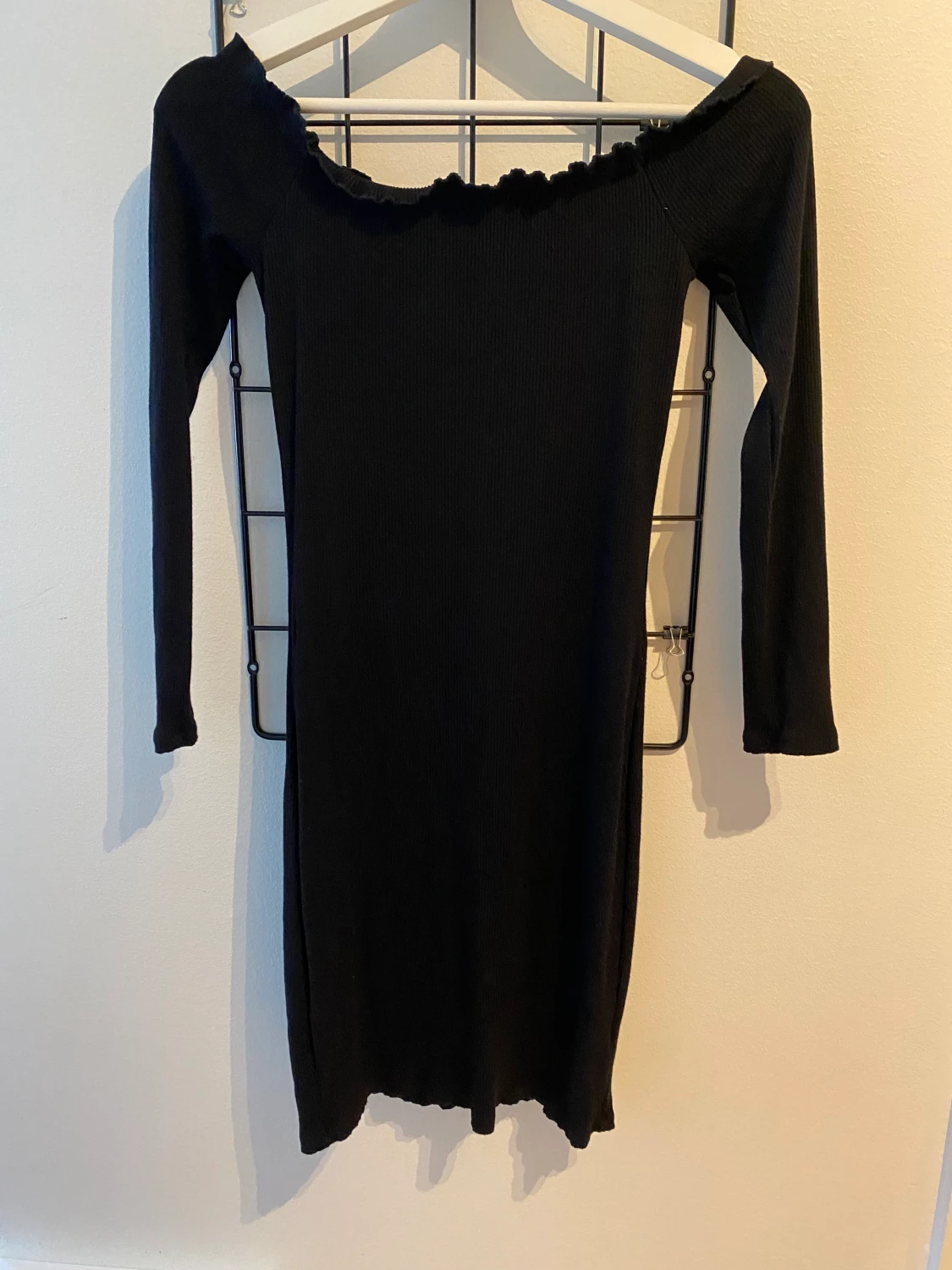 Off shoulder klänning