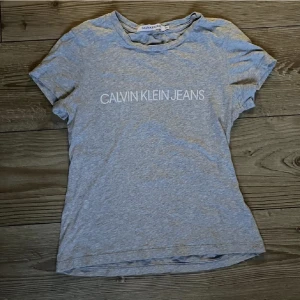 Calvin Klein Tshirt Storlek XS - Calvin Klein Tshirt Storlek XS!💕  