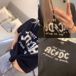 ACDC Tröja  - Super cool och stilren ACDC tröja i svart med vit tryck. I storlek XL men sitter som en M
