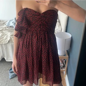 Sommarklänning - Drömmigaste klänningen från mango. ❤️‍🔥