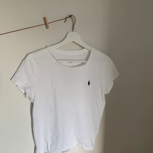 Ralphlauren - Fin nasic t-shirt, sällan använd