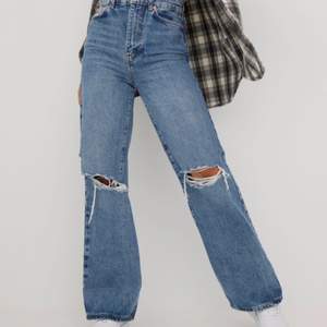 Säljer mina Idun wide jeans från Gina tricot då de inte kommer till användning tyvärr! Sitter superfint på och bara att skriva för bilder eller frågor☀️ köparen står för frakten☺️