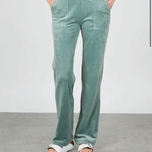 Jouicy byxor  - I nyskick inga skador eller defekter 