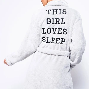 Morgonrock - Morgonrock ifrån Madlady i väldigt fint skick!  Strl. XS Nypris: 599kr Pris: 50kr + ev frakt