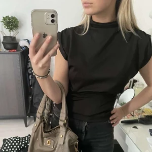 Marc Jacobs väska - Marc Jacobs väska, köpt för 2300kr. Säljer åt en vän <3