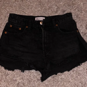 Zara shorts  - Ett par jätte fina shorts från zara 