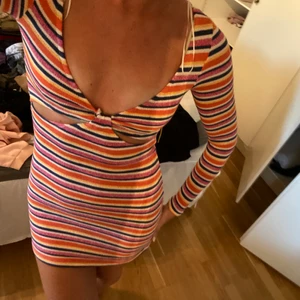 Klänning - Fin stickad klänning från pull&bear . Aldrig använd