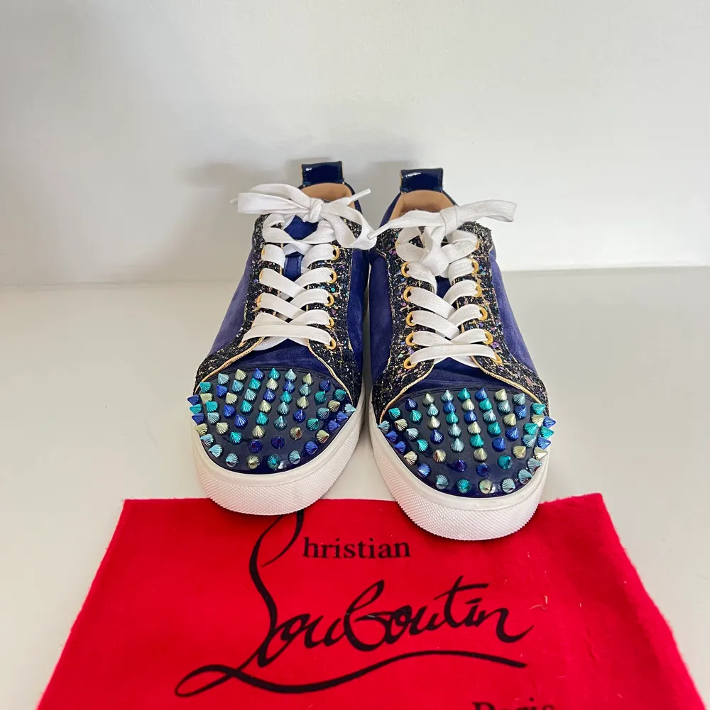 Skor från Christian Louboutin i strl 39, kommer med dustbag- skriv om ni har frågor eller vill ha fler bilder ✨. Skor.