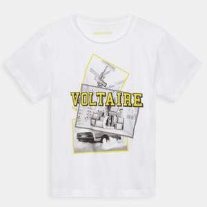 En helt ny t shirt från Zadig & Voltaire, aldrig använt pga att den inte sattt som jag ville! Storlek 158 men passar som en Xs, slutsåld på zalando🫶🏻
