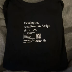 T-shirt  - T-shirt från ginatricot. Köparen står för frakten 