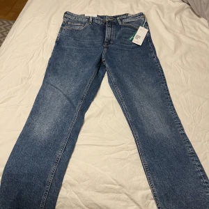 Jeans från H&M - Aldrig använda