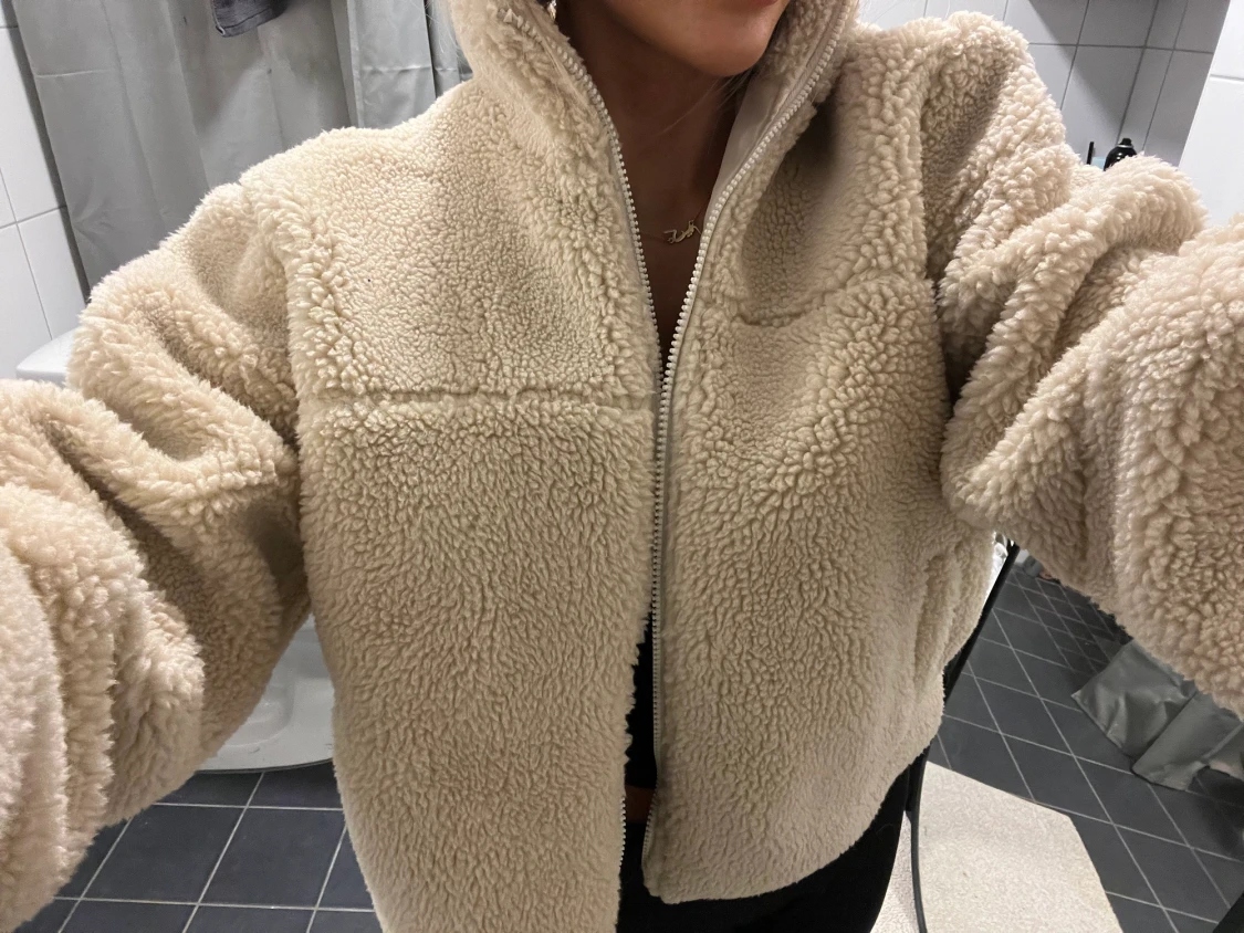 Fluffig jacka - 90