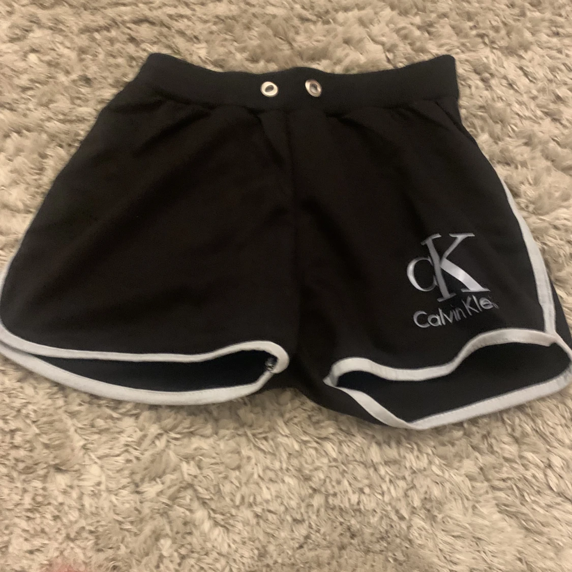 Svarta CK shorts och vita  - 90