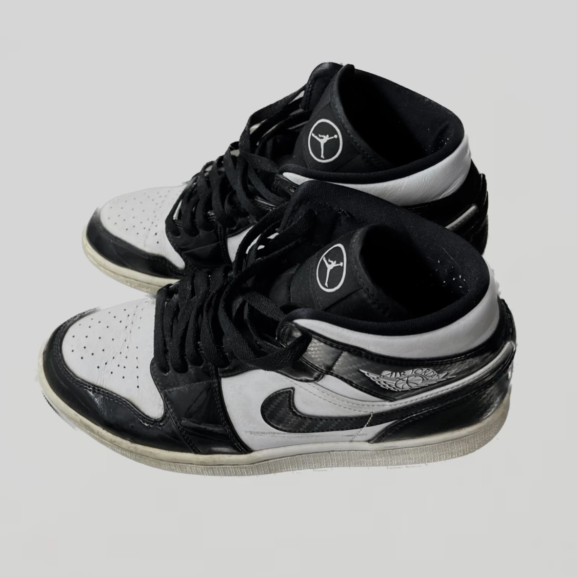 Jordan 1 Mid Carbon Fiber