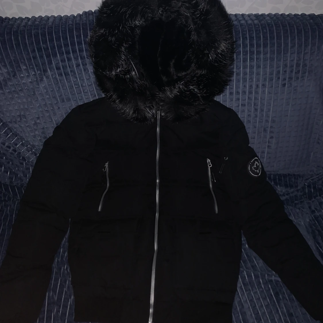 Finns svart jacka för bra pris 