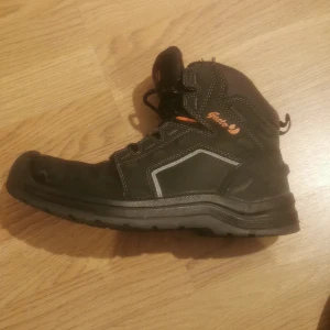 Euro 42 size - 10-9 used 3 times wear