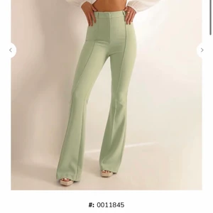SÖKES!! - Söker dessa gröna ”Pretty Entrance Pants” från Chiquelle strl 36 💓