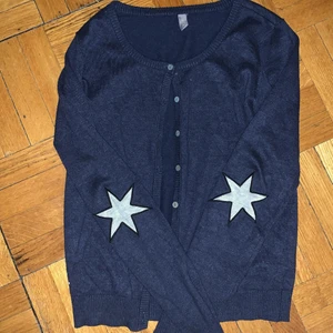 Jätte fin tröja från Zalando i stl xs-s - Jätte bra skick och inga skador eller fläckar i stl xs-s