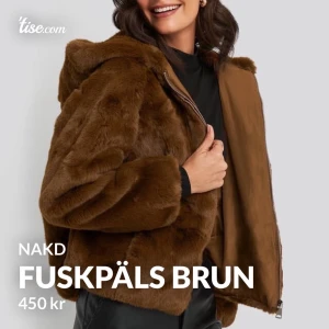 Fuskpäls brun - 🤎En sjukt fin och gosig fuskpäls från NAKD (med världens mysigaste luva!!) kommer inte till användning tyvärr, använd max 5 gånger och i mycket bra skick. Perfekt till vårvädret då den inte är jättevarm. Inköpt för ca 800kr. Storlek M och sitter lagom oversized på mig sol vanligtvis har storlek S🤎