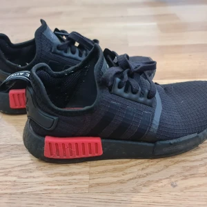 Adidas nmd stl 36,5  - Helt ok skick, kan skicka mer bilder vid intresse. 