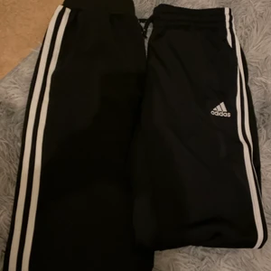 Adidas och mjukis  - Adidas mjukis 250 andra mjukis 150