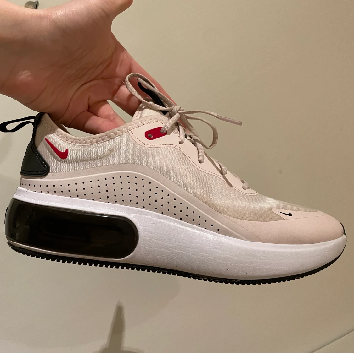 Nike rosa sneakers strl 40