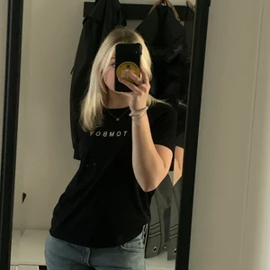 Gina tröja - Tröja från Gina i storlek XS, original pris 199kr, säljer för 80kr exklusive frakt 