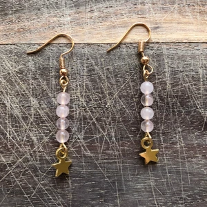Örhängen med rosenkvarts  - Handgjorda örhängen med äkta rosenkvarts 💖 betalning via swish 💕