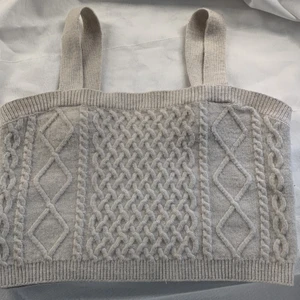 Stickat linne🤍✨ - Jätte fint stickat linne från H&M fint och bra skick⚡️