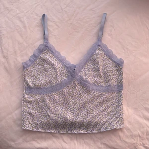 Blommigt linne  - Supersött linne från hm