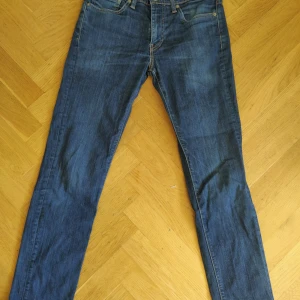 Levi's jeans W31/L32 - Selling because legs slightly too short. Very good condition, worn rarely.