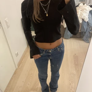 Så härlig glitter tröja - Så fin glitter topp som har perfekt passform med utsvängda armar ! Slutsåld på hemsidan