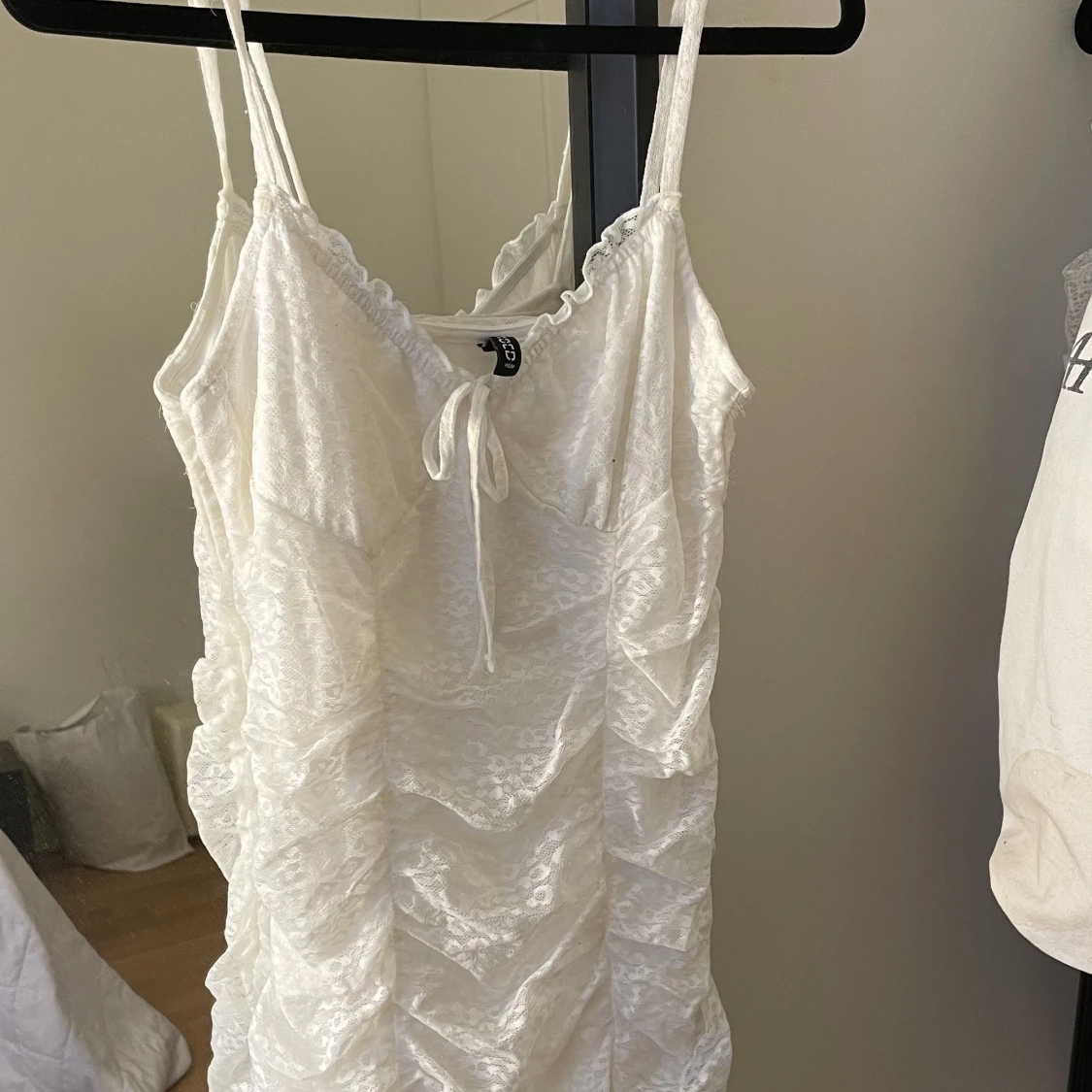 H&M Vit Spetsklänning