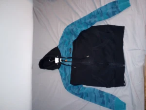 Ktm tröja motorcross märket  - Säljer snygg ktm tröja  900kr nypris